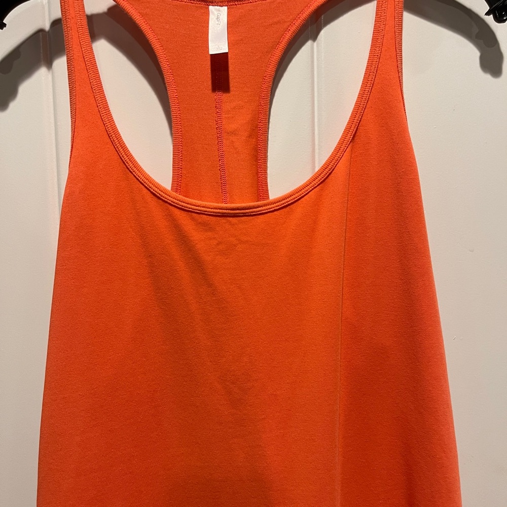 GapFit Racerback Tank Top - Picture 4 of 11